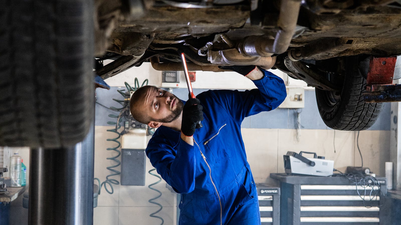 Wartung und Reparatur